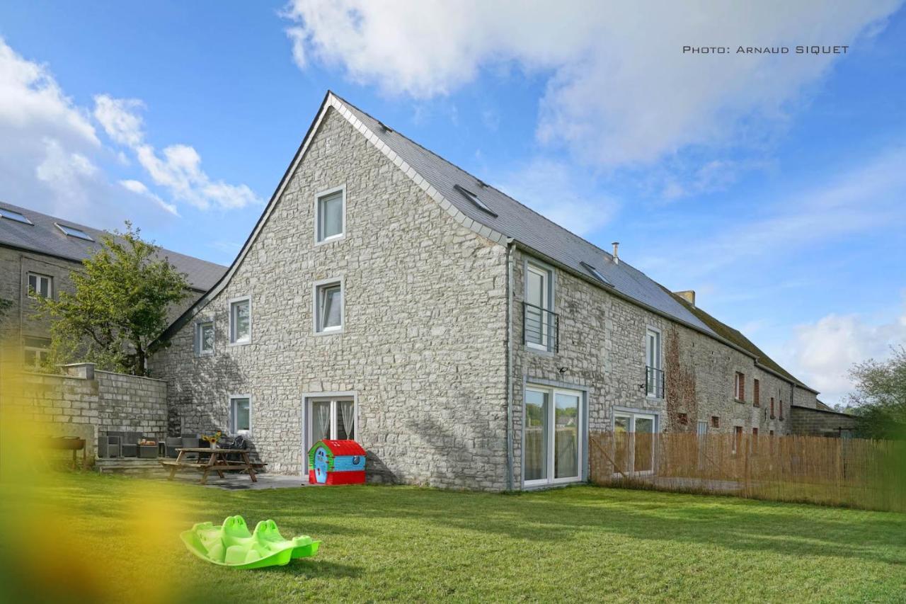 Gite Familial Ferme Des Aujes Falaen Onhaye Esterno foto